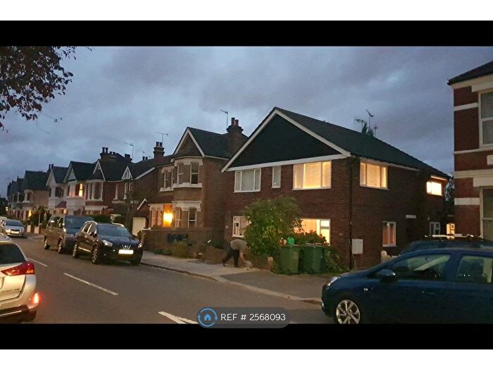 1 Bedroom Flat To Rent In Cunningham Park, Harrow, HA1