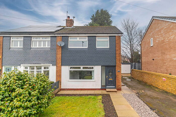 3 Bedroom Semi-Detached House For Sale In Royal Avenue, Hopwood, OL10