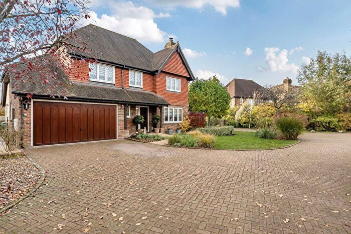4 Bedroom Detached House For Sale In Greshams Way, Edenbridge, TN8