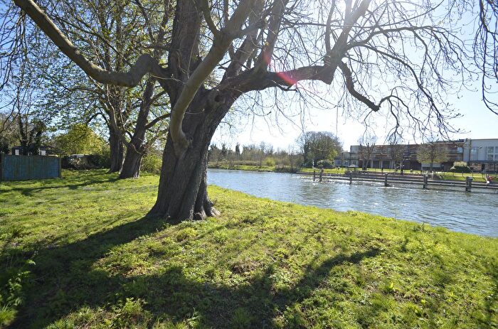 3 Bedroom Detached House To Rent In Ferry Lane, Wraysbury, Staines, TW19