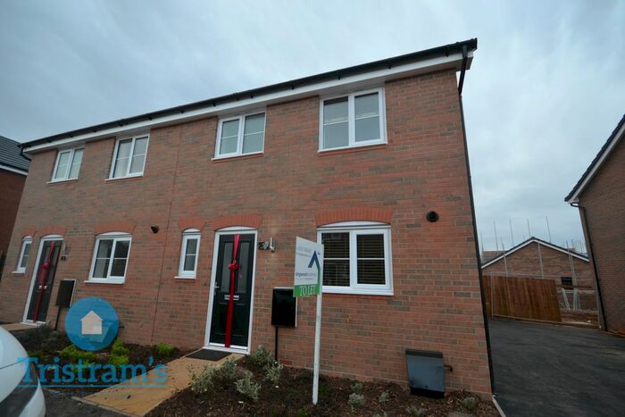3 Bedroom Semi-Detached House To Rent In Sarah Drive, Edwalton, Nottingham, NG12