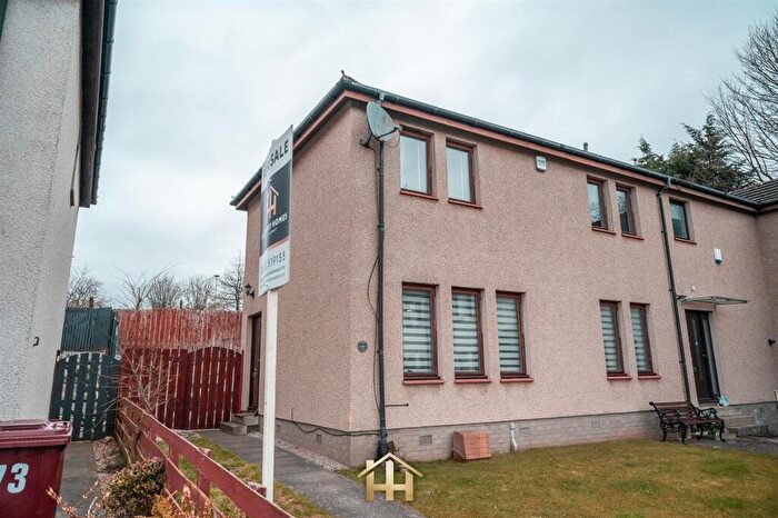 3 Bedroom End Of Terrace House For Sale In Craigiebarn Road, Dundee, DD4