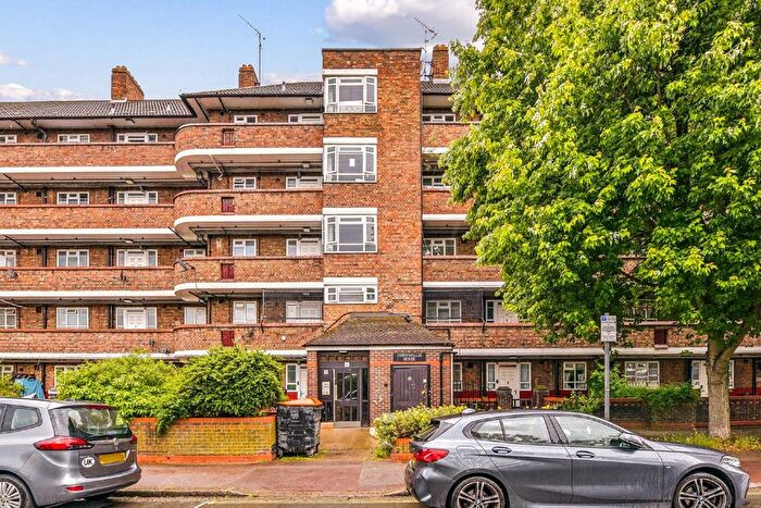 2 Bedroom Flat To Rent In India Way, London, W12