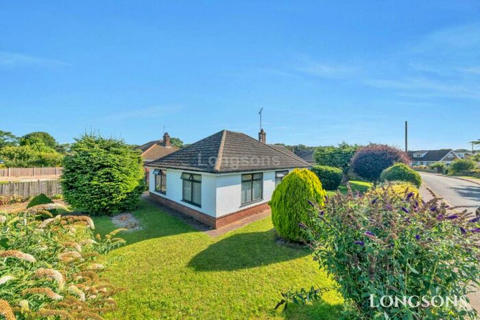3 Bedroom Detached Bungalow For Sale In Eastfields, Narborough, PE32