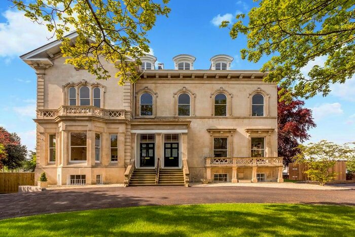 2 Bedroom Flat To Rent In Lypiatt Drive, Cheltenham, GL50