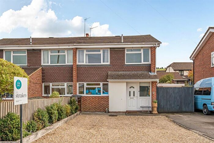 3 Bedroom Semi-Detached House For Sale In Melrose Close, Market Lavington, SN10