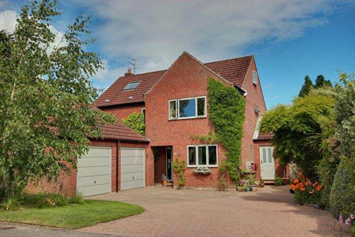 5 Bedroom Detached House For Sale In Sharps Lane, Walkington, Beverley, HU17