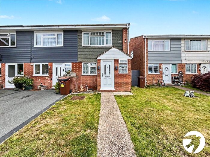 2 Bedroom End Of Terrace House For Sale In Waverley Close, Lordswood, Kent, ME5
