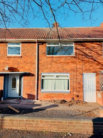 4 Bedroom Terraced House To Rent In Penhill Close, Berwick Hills TS3