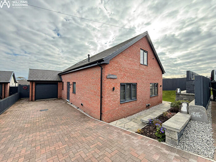 4 Bedroom Detached House For Sale In Caer Delyn, Llangefni, LL77