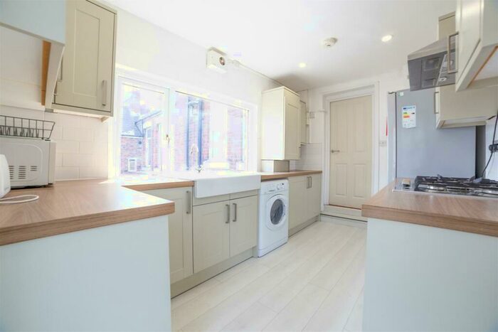 6 Bedroom Maisonette To Rent In £pppw - Goldspink Lane, Sandyford, NE2