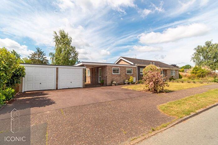 4 Bedroom Detached Bungalow For Sale In Somerset Way, Taverham, Norwich, NR8