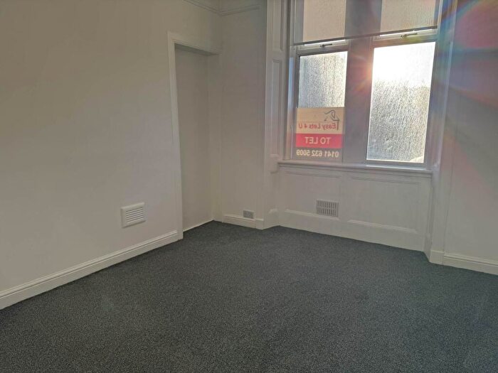 2 Bedroom Flat To Rent In Stuart Street, Old Kilpatrick, G60