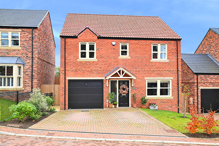 5 Bedroom Detached House For Sale In Hymas Court, Burton Leonard, HG3