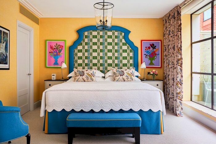 2 Bedroom Flat To Rent In Denman Place, Soho, London, W1D