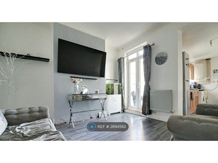 2 Bedroom Terraced House To Rent In Bridle Road, Crewe, CW2