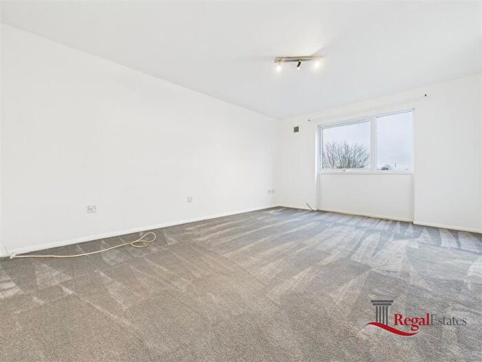 2 Bedroom Flat To Rent In Grange Court, Birse Crescent, NW10