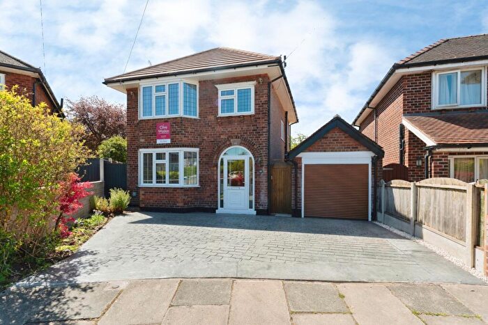 3 Bedroom Detached House For Sale In Heather Dene, Bromborough, Wirral, Merseyside, CH62