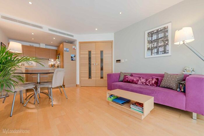 2 Bedroom Apartment To Rent In Queenstown Road, London, SW11