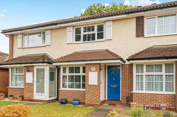 2 Bedroom Terraced House For Sale In Addlestone, Surrey, KT15