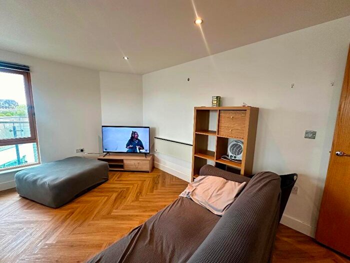 2 Bedroom Flat To Rent In McClintock House, Leeds, LS10