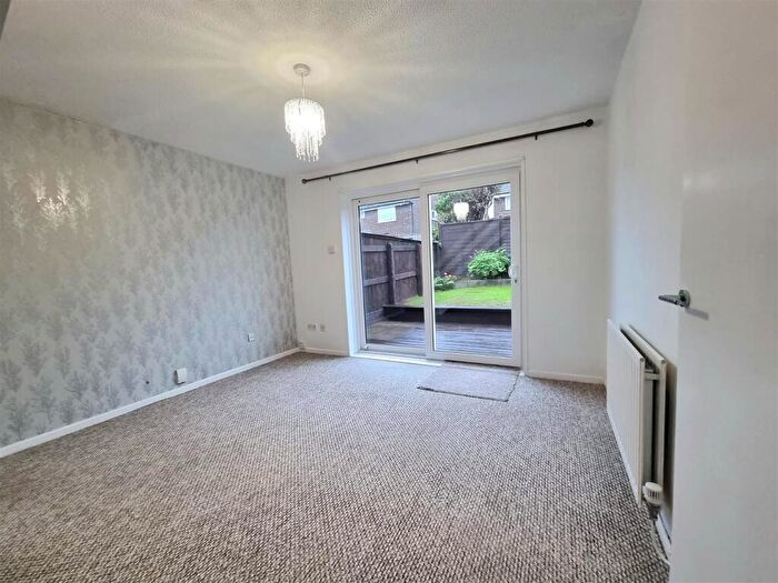 1 Bedroom Mews To Rent In Blethin Close, Cardiff, CF5