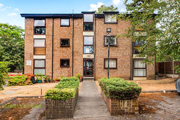 1 Bedroom Apartment For Sale In Hurst Road, Croydon, CR0