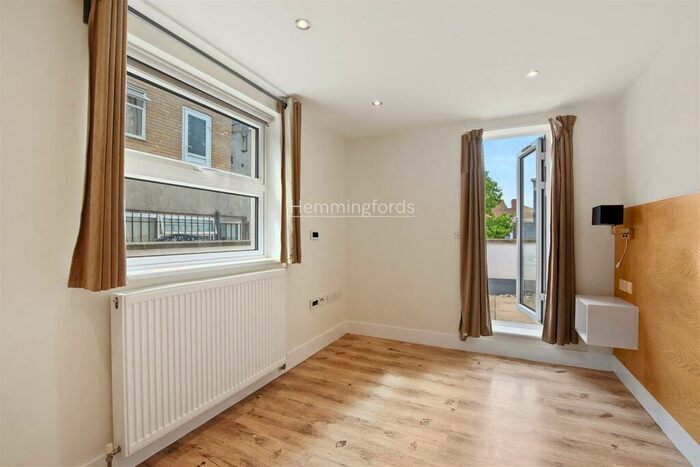 Studio To Rent In Fonthill Road, Finsbury Park, N4