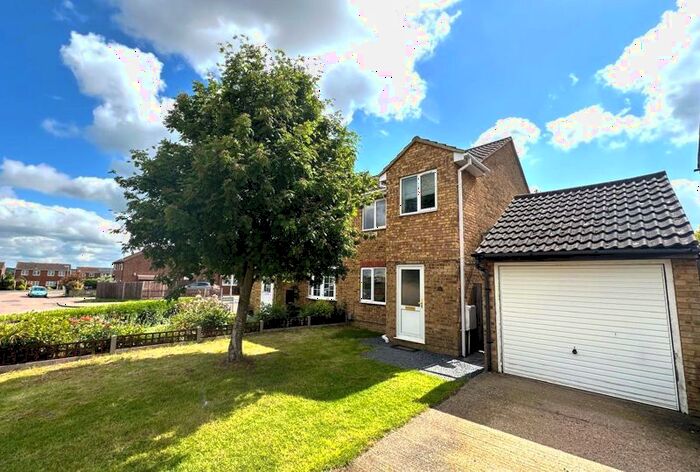 3 Bedroom Semi-Detached House To Rent In Nene Road, Flitwick, Bedford, MK45