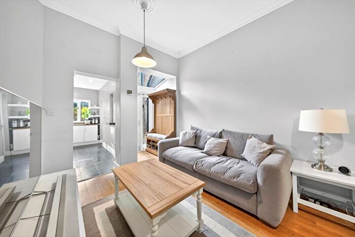 1 Bedroom Apartment To Rent In Thane Villas, London, N7