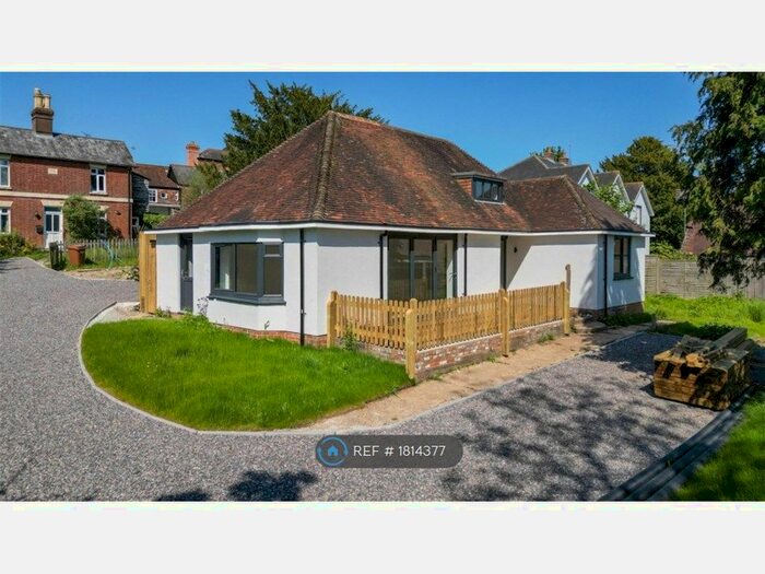 2 Bedroom Bungalow To Rent In Highgate Hill, Hawkhurst, Cranbrook, TN18