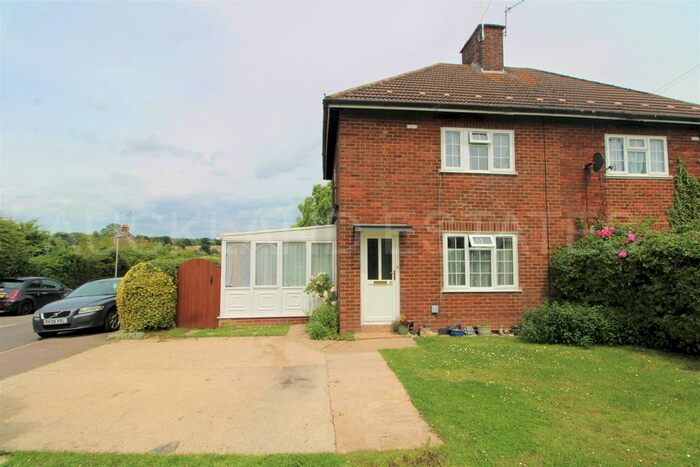 3 Bedroom Semi-Detached House For Sale In Northaw Road West, Northaw, Potters Bar, EN6