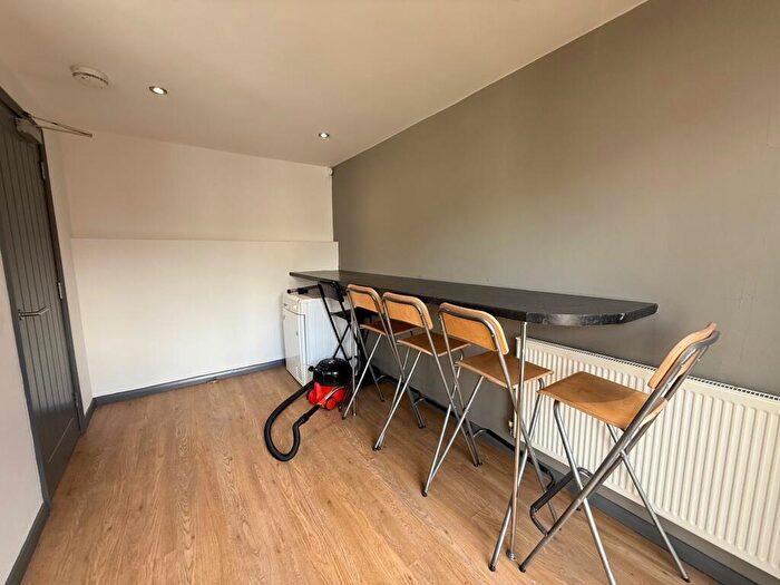 1 Bedroom House To Rent In *House Share* Honeywood Drive, Nottingham, NG3