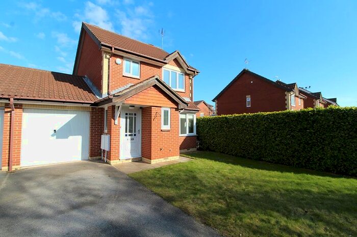 3 Bedroom Detached House To Rent In Hookstone Grange Court, Harrogate, HG2