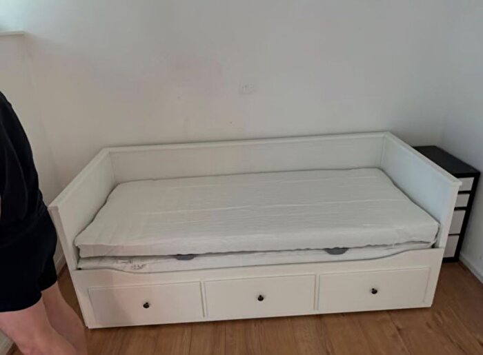 1 Bedroom Flat To Rent In Defiant Way, Wallington, SM6