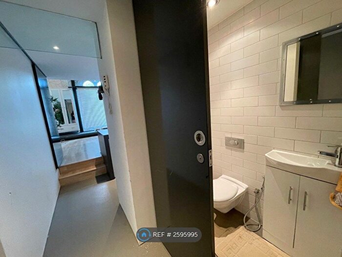 1 Bedroom Flat To Rent In The Collegiate, Liverpool, L6