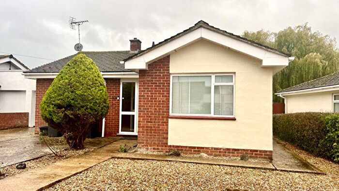 2 Bedroom Bungalow To Rent In Luckett Way, Calne, SN11
