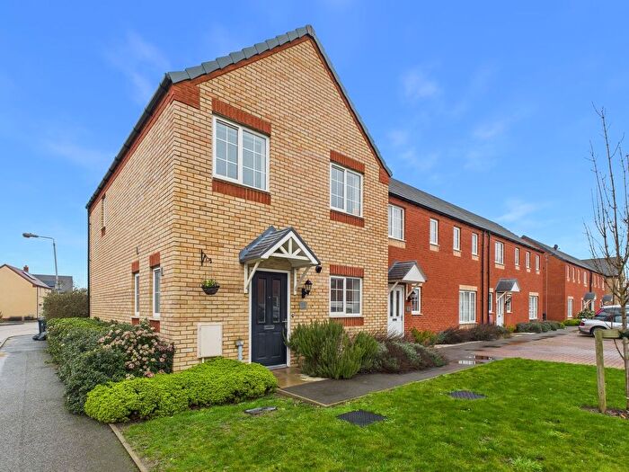3 Bedroom Terraced House For Sale In Gray Avenue, Littleport, Ely, CB6
