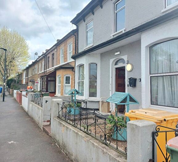 8 Bedroom Terraced House To Rent In Chandos Road, London, E15