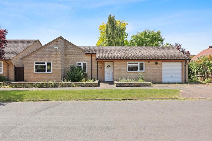 3 Bedroom Bungalow For Sale In Fraser Road, Cambridge, CB4