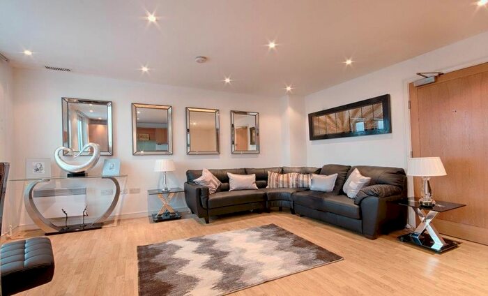 2 Bedroom Flat To Rent In Albert Embankment, Nine Ellms, London, SE1