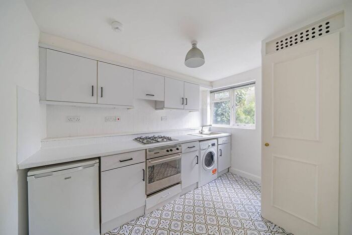 1 Bedroom Flat To Rent In Finborough Road, Chelsea, London, SW10