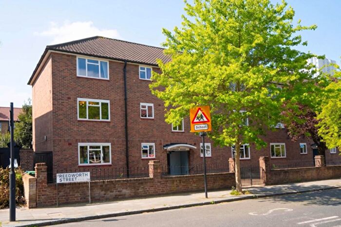 2 Bedroom Flat To Rent In Reedworth Street, Kennington, SE11