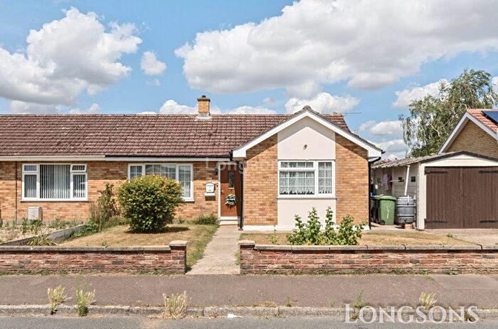 3 Bedroom Semi-Detached House For Sale In Fairholme Close, Ashill, IP25