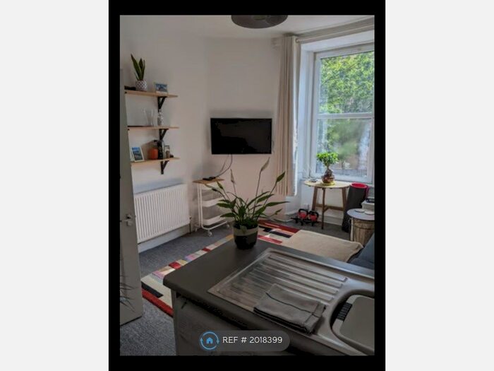 1 Bedroom Flat To Rent In Edinburgh, Edinburgh, EH6