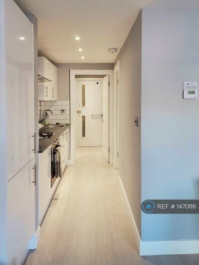 1 Bedroom Flat To Rent In Priory Court, Kingston Upon Thames, KT1