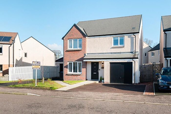 4 Bedroom Detached House For Sale In Seggie Drive, Guardbridge, KY16