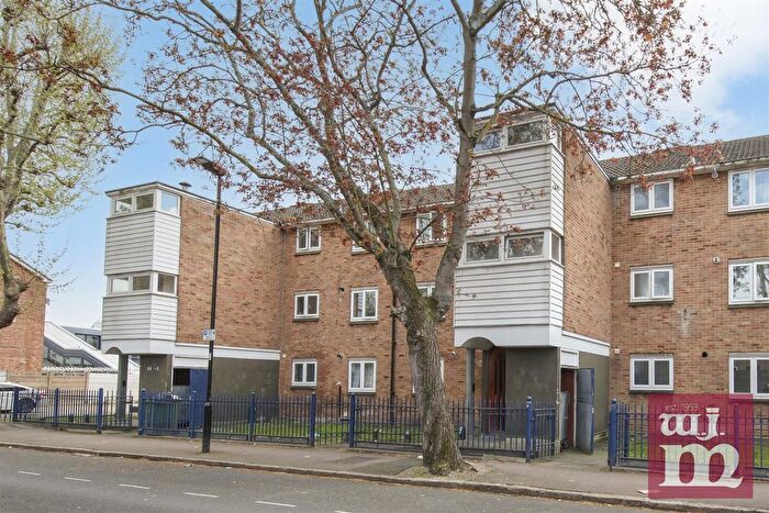 1 Bedroom Flat To Rent In Whitta Road, Manor Park, E12