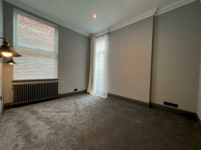 2 Bedroom Flat To Rent In Clyde Road, , West Didsbury, Manchester, M20