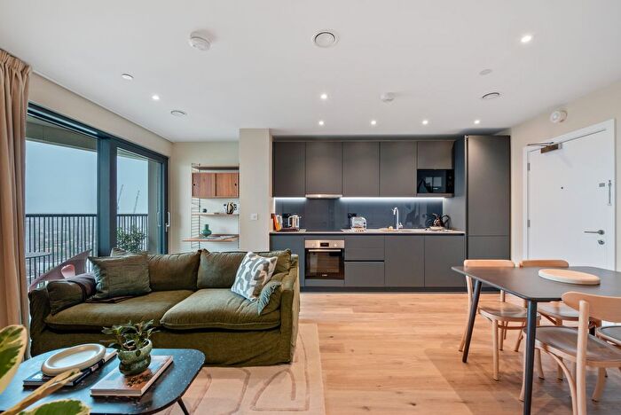 1 Bedroom Flat To Rent In Riverstone Heights, Reed Avenue, London, E3